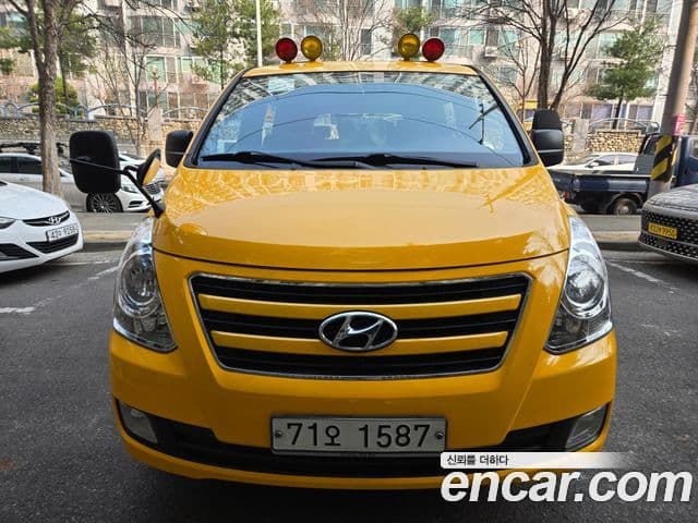 Hyundai Grand Starex детский перевозочный автомобиль, 2017 2
