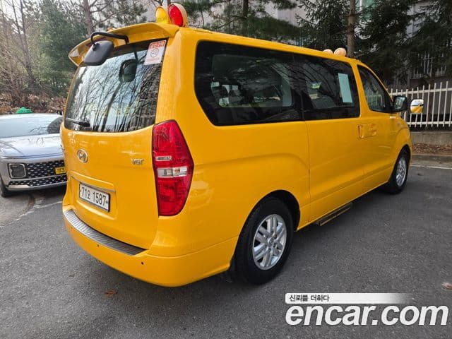 Hyundai Grand Starex детский перевозочный автомобиль, 2017 4