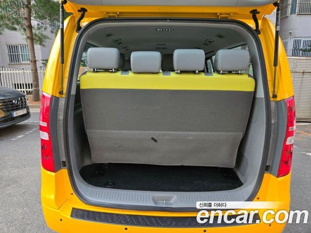 Hyundai Grand Starex детский перевозочный автомобиль, 2017 7