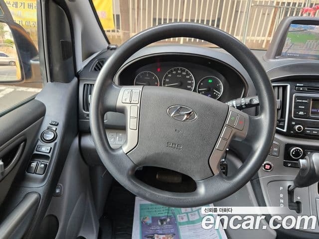 Hyundai Grand Starex детский перевозочный автомобиль, 2017 13