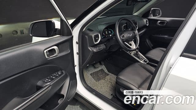Hyundai Venue Premium, 2023 11