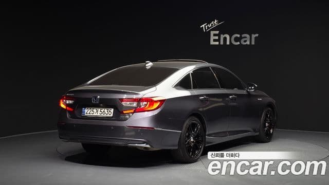 Honda Accord 10세대 2.0 гибрид Туринг (Touring), 2022 2