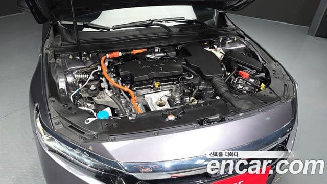 Honda Accord 10세대 2.0 гибрид Туринг (Touring), 2022 6