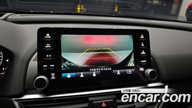 Honda Accord 10세대 2.0 гибрид Туринг (Touring), 2022 16