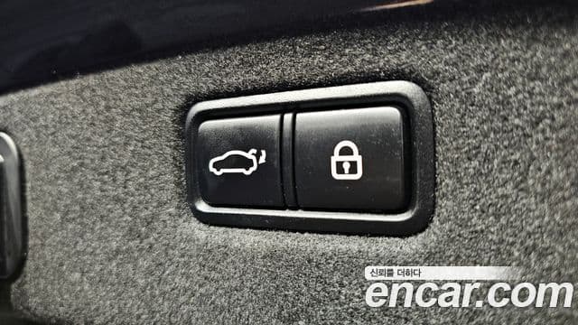 Genesis G70 Elite, 2019 18