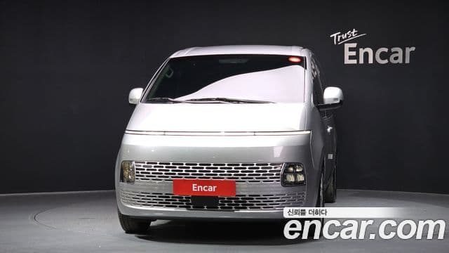 Hyundai Staria Modern, 2025 3