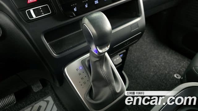 Hyundai Staria Modern, 2025 9