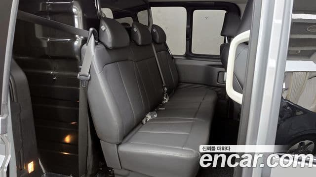 Hyundai Staria Modern, 2025 12
