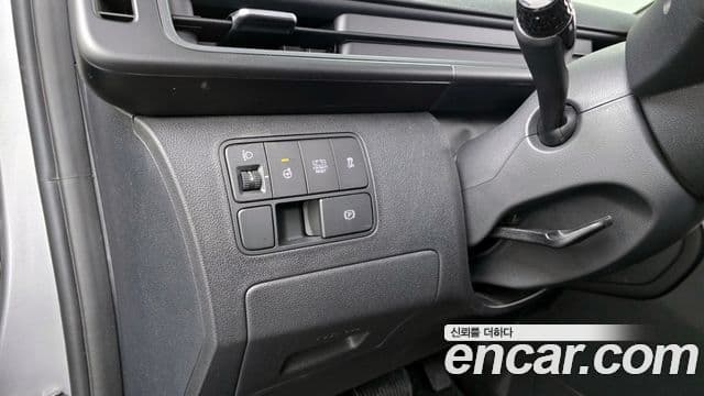 Hyundai Staria Modern, 2025 17