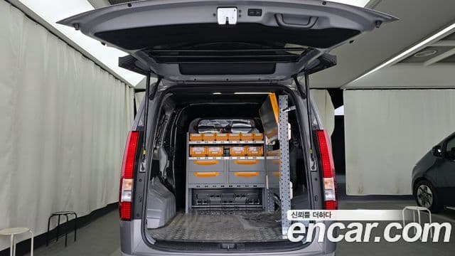 Hyundai Staria Modern, 2025 20