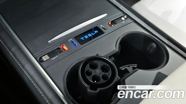 Tesla модель Y Long Range AWD, 2022 17