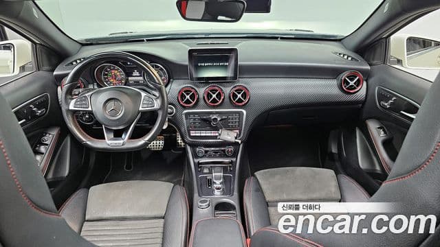 Mercedes-Benz A-класс W176 A45 AMG 4MATIC, 2016 7