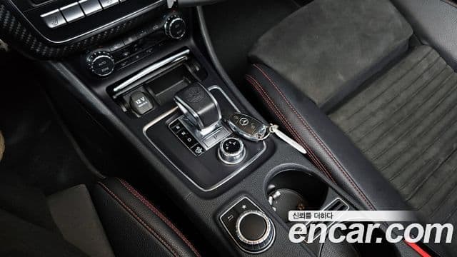 Mercedes-Benz A-класс W176 A45 AMG 4MATIC, 2016 9