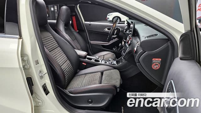 Mercedes-Benz A-класс W176 A45 AMG 4MATIC, 2016 10