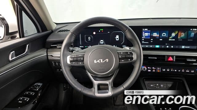 Kia The / новый New K5 гибрид 3세대 Noblesse, 2024 13