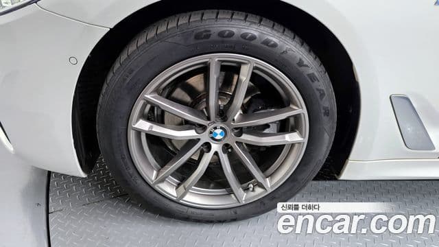 BMW 5시리즈 (G30) 520d xDrive M Sport Plus, 2018 все фото