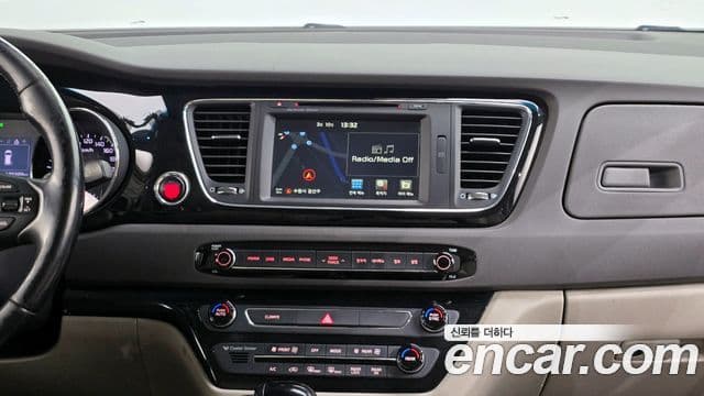 Kia All New Carnival Noblesse, 2016 14