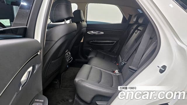 Genesis GV70, 2022 13