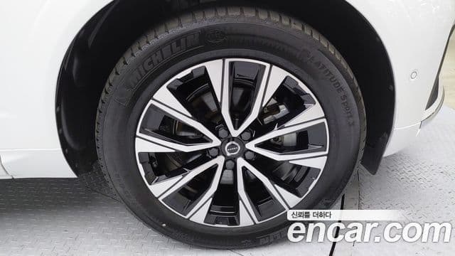 Volvo XC60 2세대 B5 Ultimate Bright, 2023 11