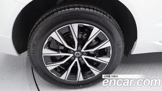 Volvo XC60 2세대 B5 Ultimate Bright, 2023 12