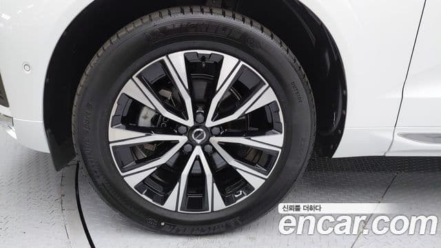 Volvo XC60 2세대 B5 Ultimate Bright, 2023 13