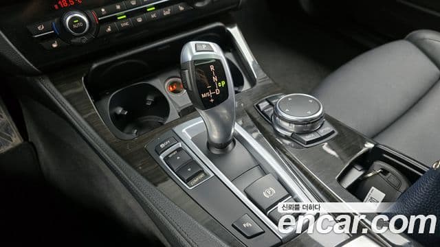 BMW 5시리즈 (F10) 520d Luxury Plus, 2015 9