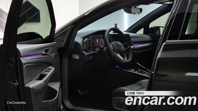 Volkswagen Гольф 8세대 2.0 GTI, 2024 9