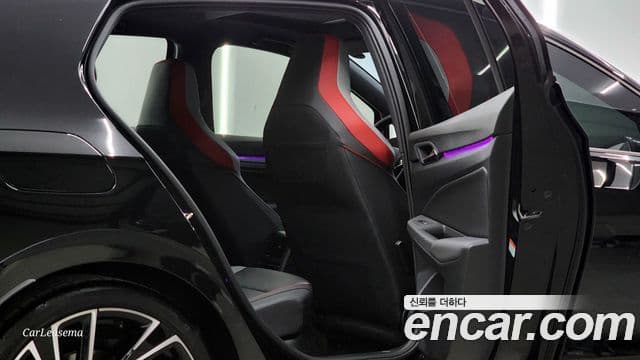 Volkswagen Гольф 8세대 2.0 GTI, 2024 13