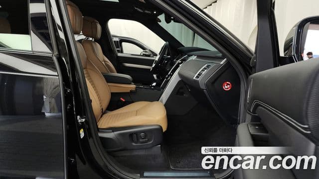 Land Rover Discovery 5 D300 Dynamic HSE, 2024 11