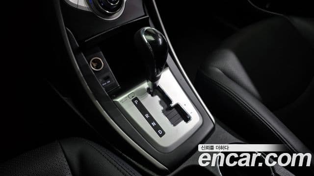 Hyundai Avante MD M16 GDI Deluxe, 2012 9