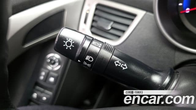 Hyundai Avante MD M16 GDI Deluxe, 2012 16