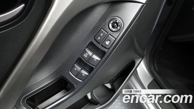 Hyundai Avante MD M16 GDI Deluxe, 2012 18