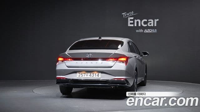 Hyundai Avante гибрид (CN7) Modern, 2022 4