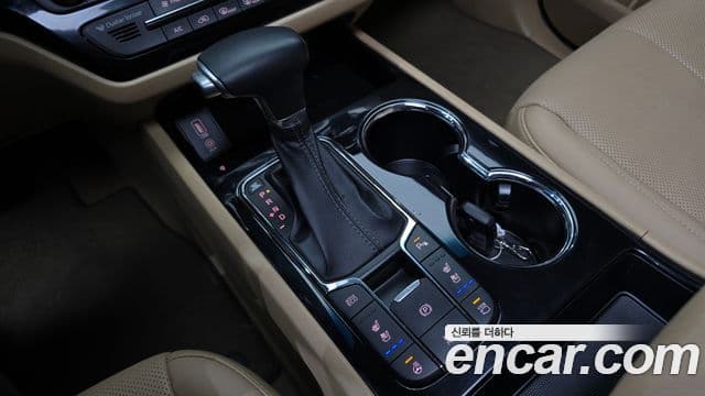 Kia The / новый New Carnival Special, 2019 9