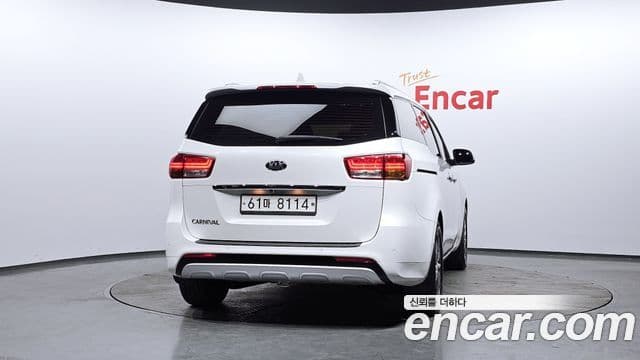 Kia All New Carnival Prestige, 2016 4