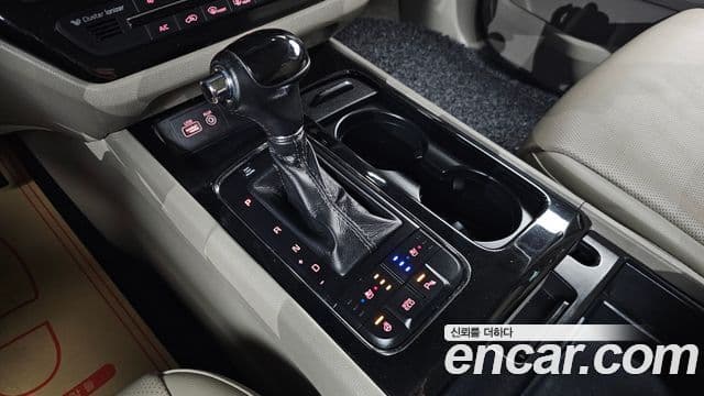 Kia All New Carnival Prestige, 2016 9