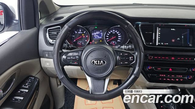Kia All New Carnival Prestige, 2016 13