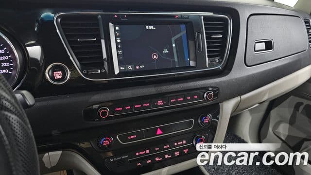 Kia All New Carnival Prestige, 2016 16