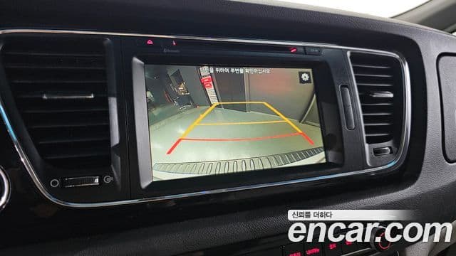 Kia All New Carnival Prestige, 2016 17