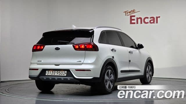 Kia Niro Luxury, 2017 2