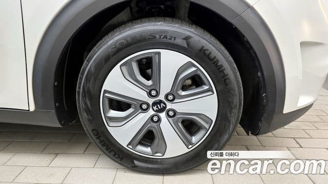 Kia Niro Luxury, 2017 все фото