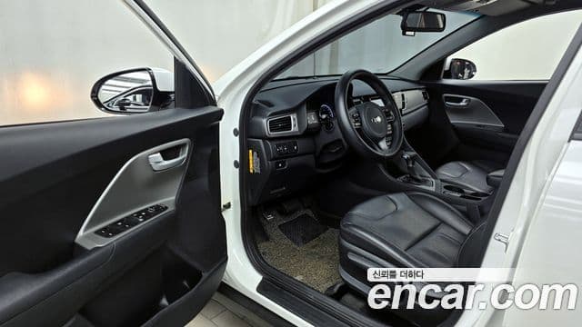 Kia Niro Luxury, 2017 10