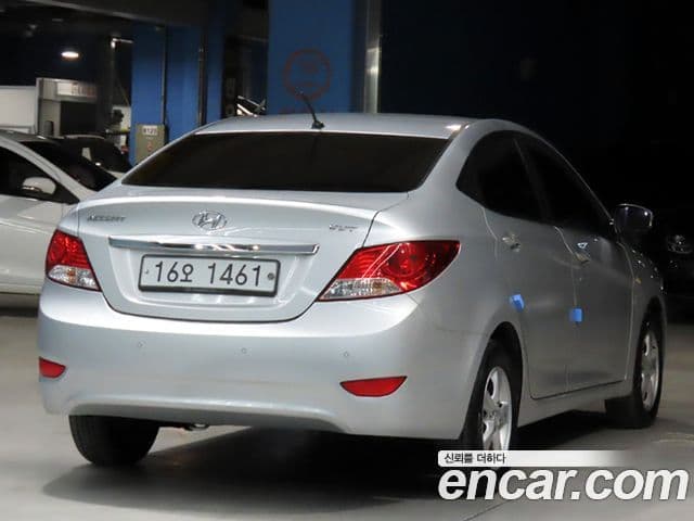 Hyundai Accent(новый кузов / новое поколение) Modern, 2015 4