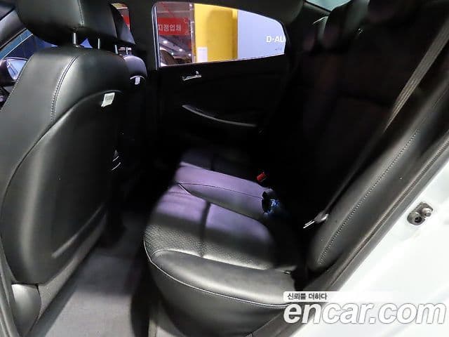 Hyundai Accent(новый кузов / новое поколение) Modern, 2015 7