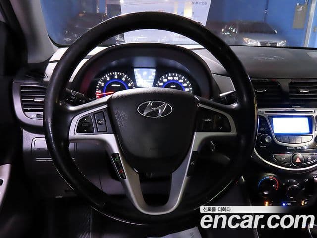 Hyundai Accent(новый кузов / новое поколение) Modern, 2015 10