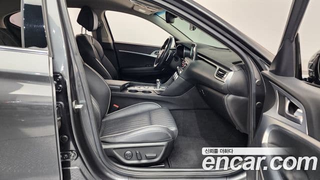 Genesis G70 Supreme, 2018 11