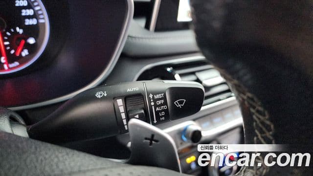 Genesis G70 Supreme, 2018 18