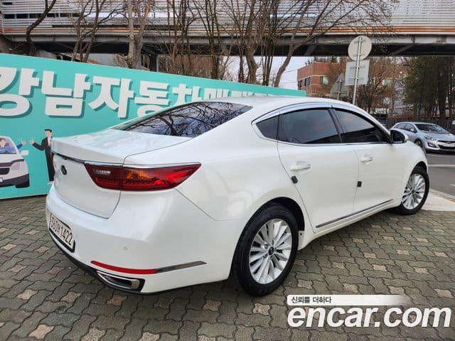 Kia All New K7 Deluxe, 2017 4
