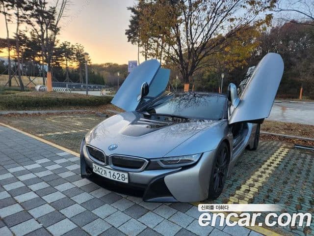 BMW i8 Roadster, 2019 1