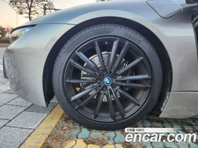 BMW i8 Roadster, 2019 6